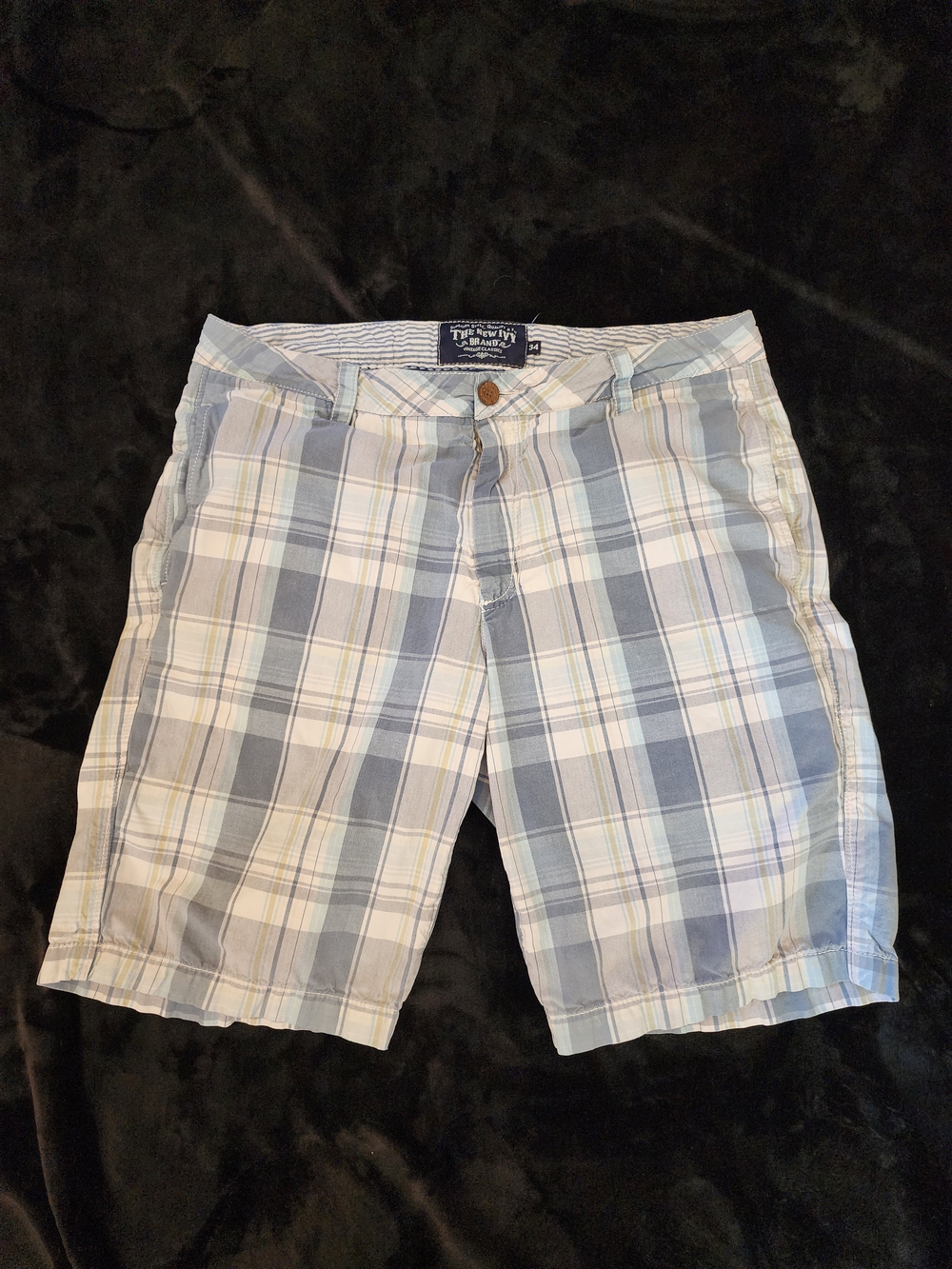 The New Ivy Brand Vintage Classics Men's Madras Plaid Chino Shorts - Size 34